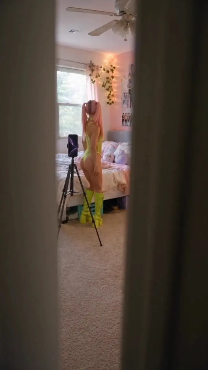 My Stepsister Thinks I’m Pathetic episode 1 still