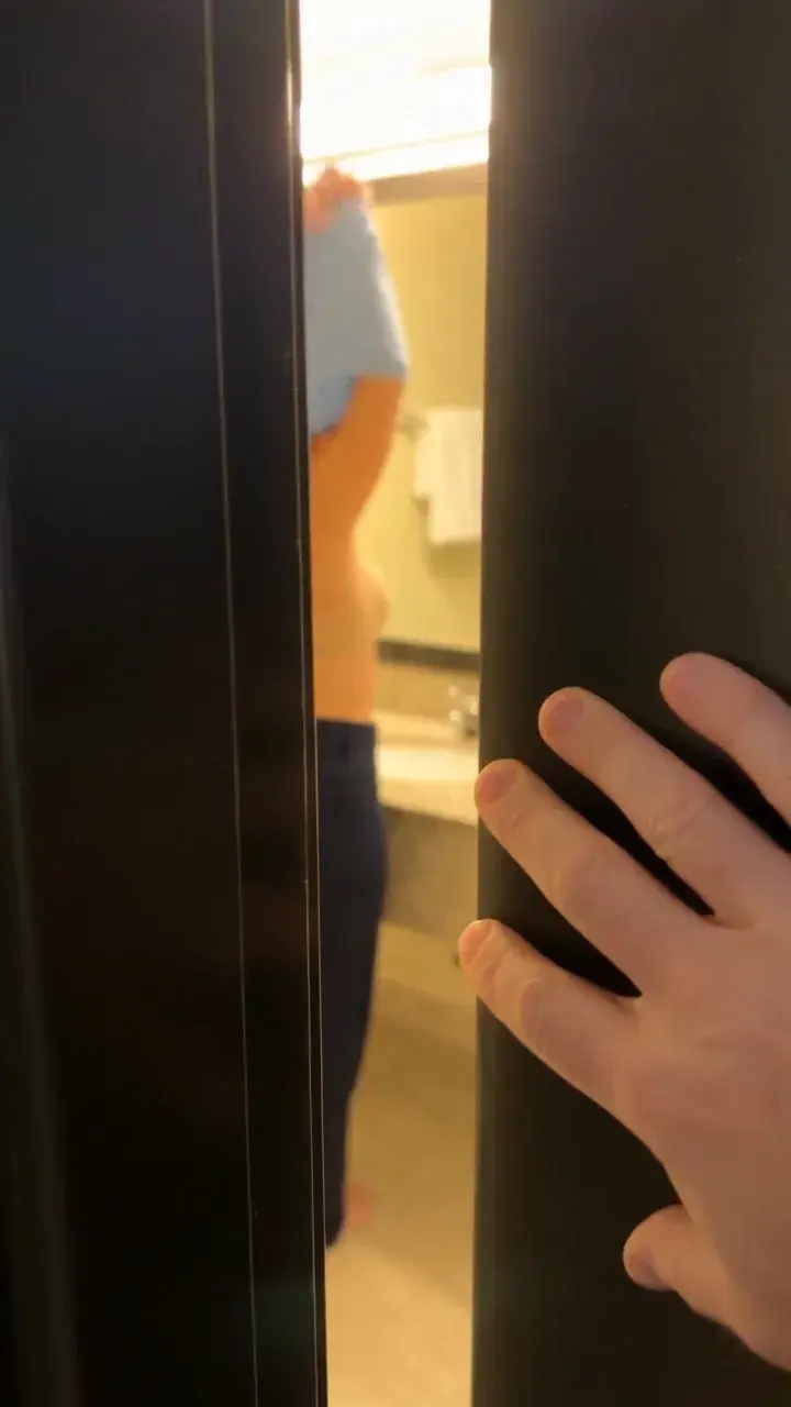 Room 742 episode 1 still